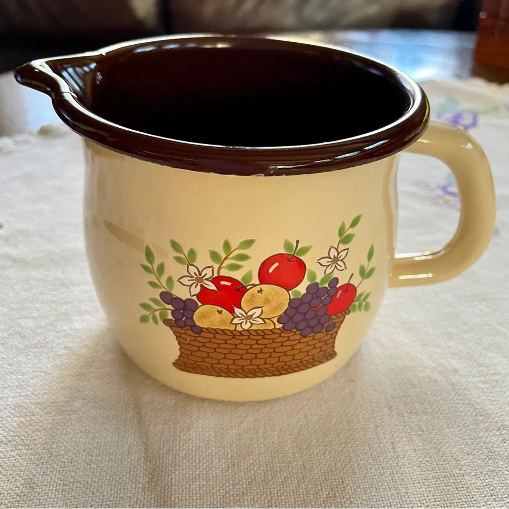 Vintage FTD Metal 3 Cup Enamelware Pitcher. Cream Color w/ Basket of Fruit